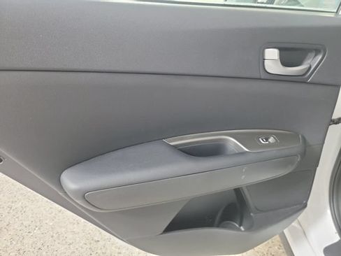 Used 2019 Kia Optima S FWD image 16