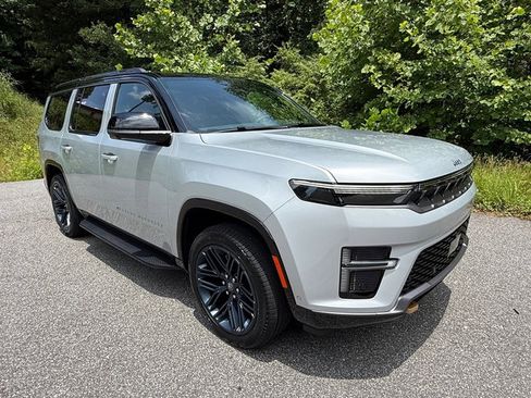 New 2026 Jeep Grand Wagoneer 4WD image 5
