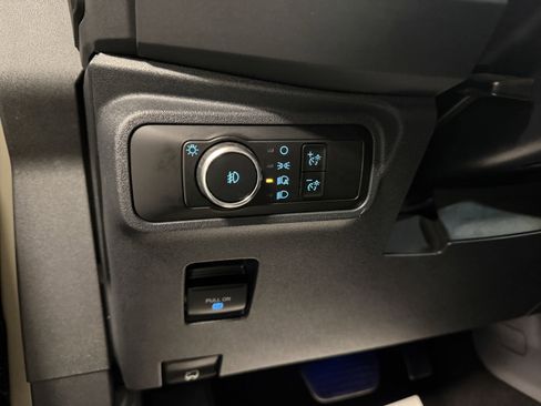 Used 2025 Ford Bronco Outer Banks image 17