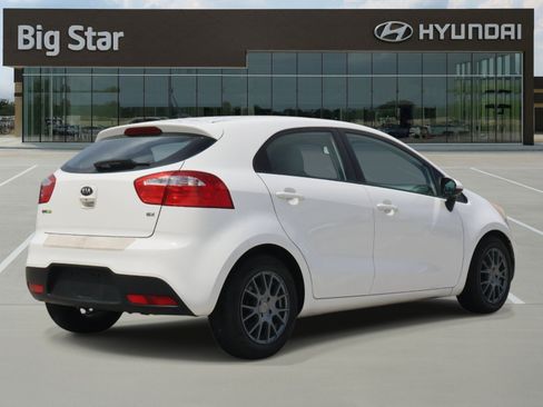 Used 2015 Kia Rio EX w/ Convenience Package FWD image 4