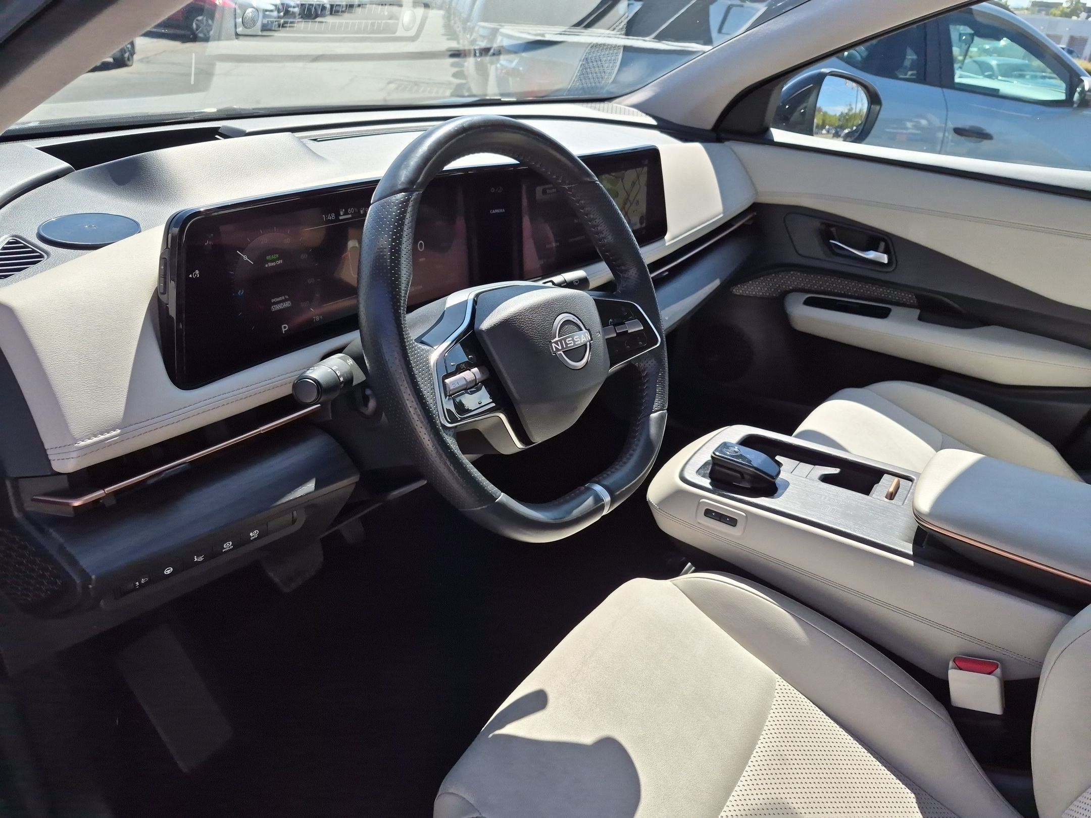 Used 2023 Nissan Ariya AWD image 16