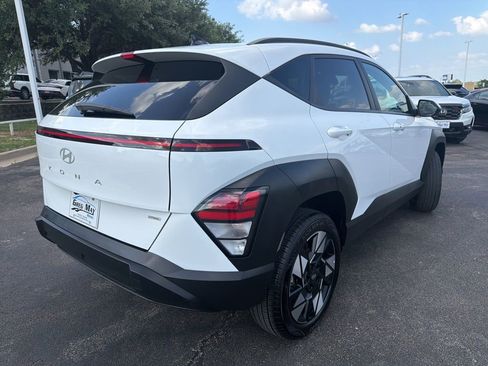 Used 2025 Hyundai Kona SEL image 3