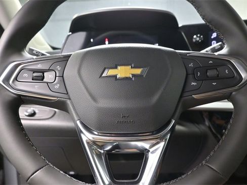 New 2025 Chevrolet Trax LT w/ Driver Confidence Package image 16