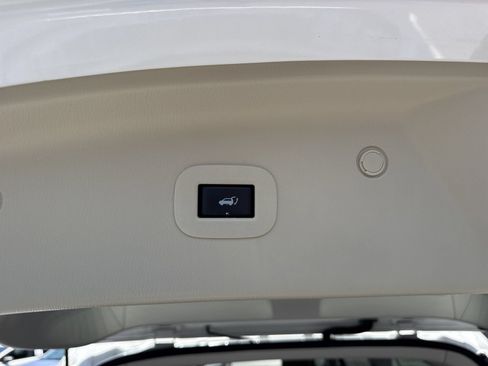 Used 2022 INFINITI QX80 Luxe w/ Cargo Package AWD/4WD image 41