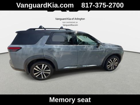 Used 2023 Nissan Pathfinder Platinum w/ Lighting Package (N92) AWD/4WD image 10