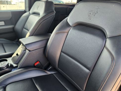 Used 2022 Ford Bronco Badlands w/ Sasquatch Package image 11