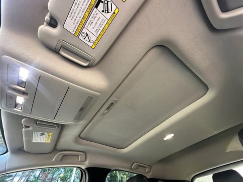 Used 2025 MAZDA CX-30 AWD 2.5 S w/ Preferred Package image 32