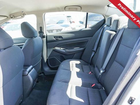 Used 2023 Nissan Altima 2.5 SV FWD image 11