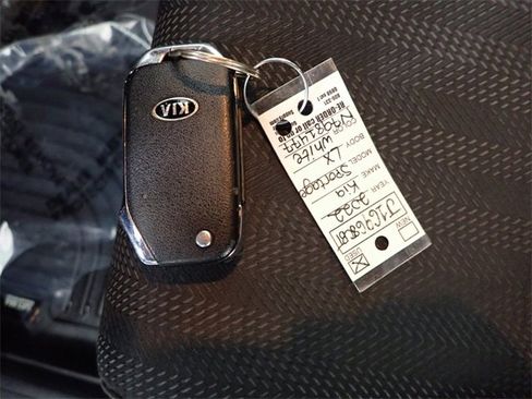 Used 2022 Kia Sportage LX image 31