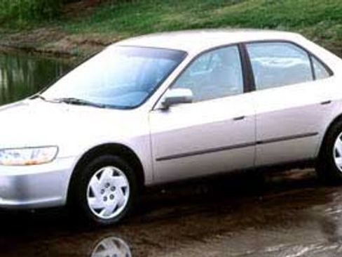 Used 1998 Honda Accord LX image 1