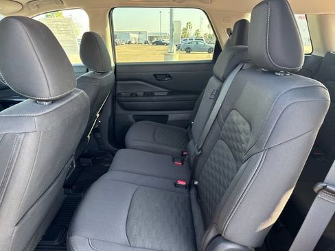Certified 2026 Nissan Pathfinder SV AWD/4WD image 25