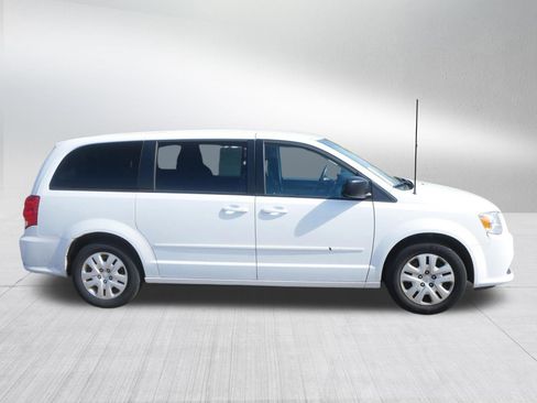 Used 2017 Dodge Grand Caravan SE w/ Power Window Group FWD image 8