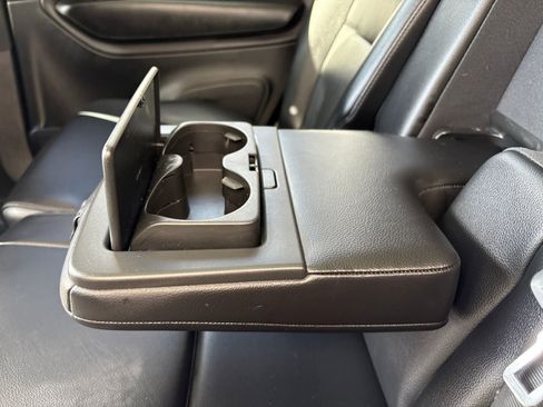 Used 2021 Volvo XC90 T5 Momentum w/ Climate Package image 31