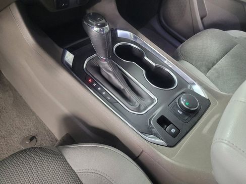 Used 2020 Chevrolet Traverse LT FWD image 26