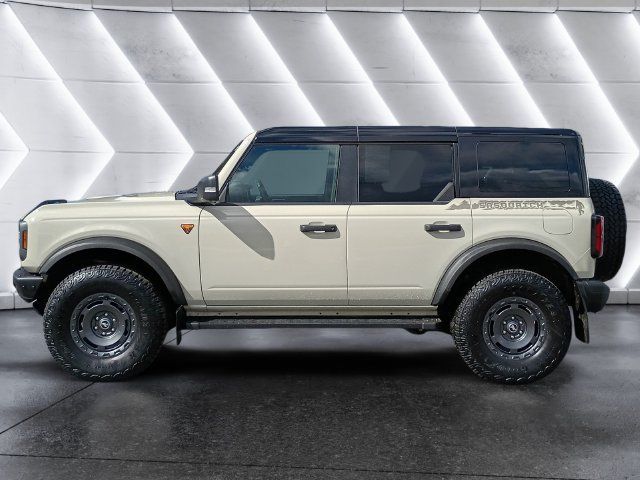 Used 2025 Ford Bronco Badlands AWD/4WD image 3