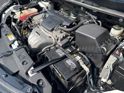 Used 2016 Toyota RAV4 SE image 37