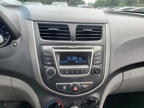 Used 2017 Hyundai Accent SE FWD image 18