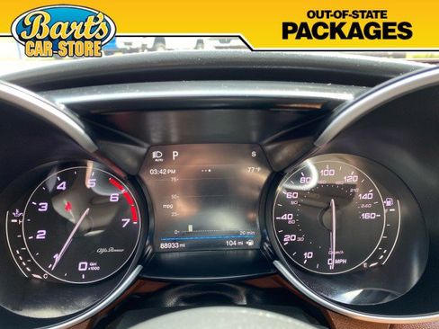 Used 2018 Alfa Romeo Giulia Ti w/ Quick Order Package 22X Lusso AWD/4WD image 35