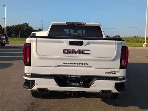 Used 2020 GMC Sierra 1500 AT4 w/ AT4 Premium Package AWD/4WD image 4