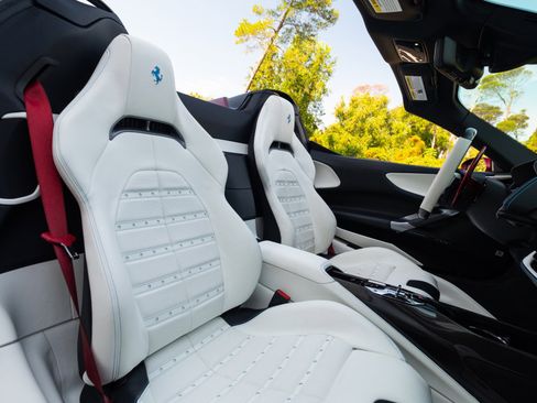 Used 2024 Ferrari SF90 Spider image 7