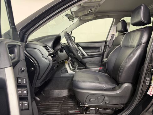 Used 2018 Subaru Forester 2.5i Limited AWD/4WD image 5