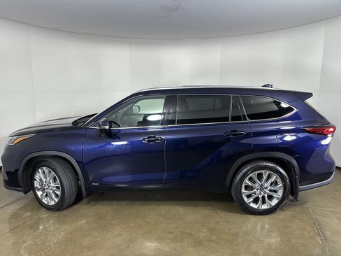 Used 2023 Toyota Highlander Limited image 14