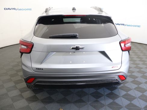 New 2026 Chevrolet Trax RS w/ Driver Confidence Package FWD image 8