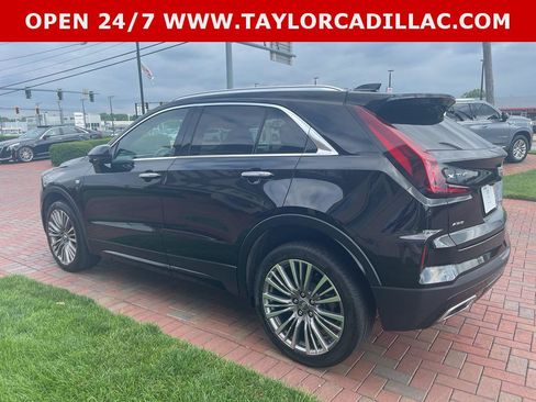 Used 2024 Cadillac XT4 Premium Luxury AWD/4WD image 10