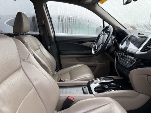 Used 2017 Honda Pilot Elite image 10