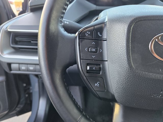 Certified 2025 Toyota Prius LE FWD image 23