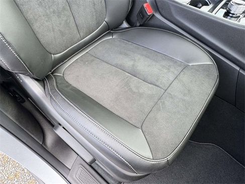 New 2025 Jeep Grand Cherokee L Laredo image 16