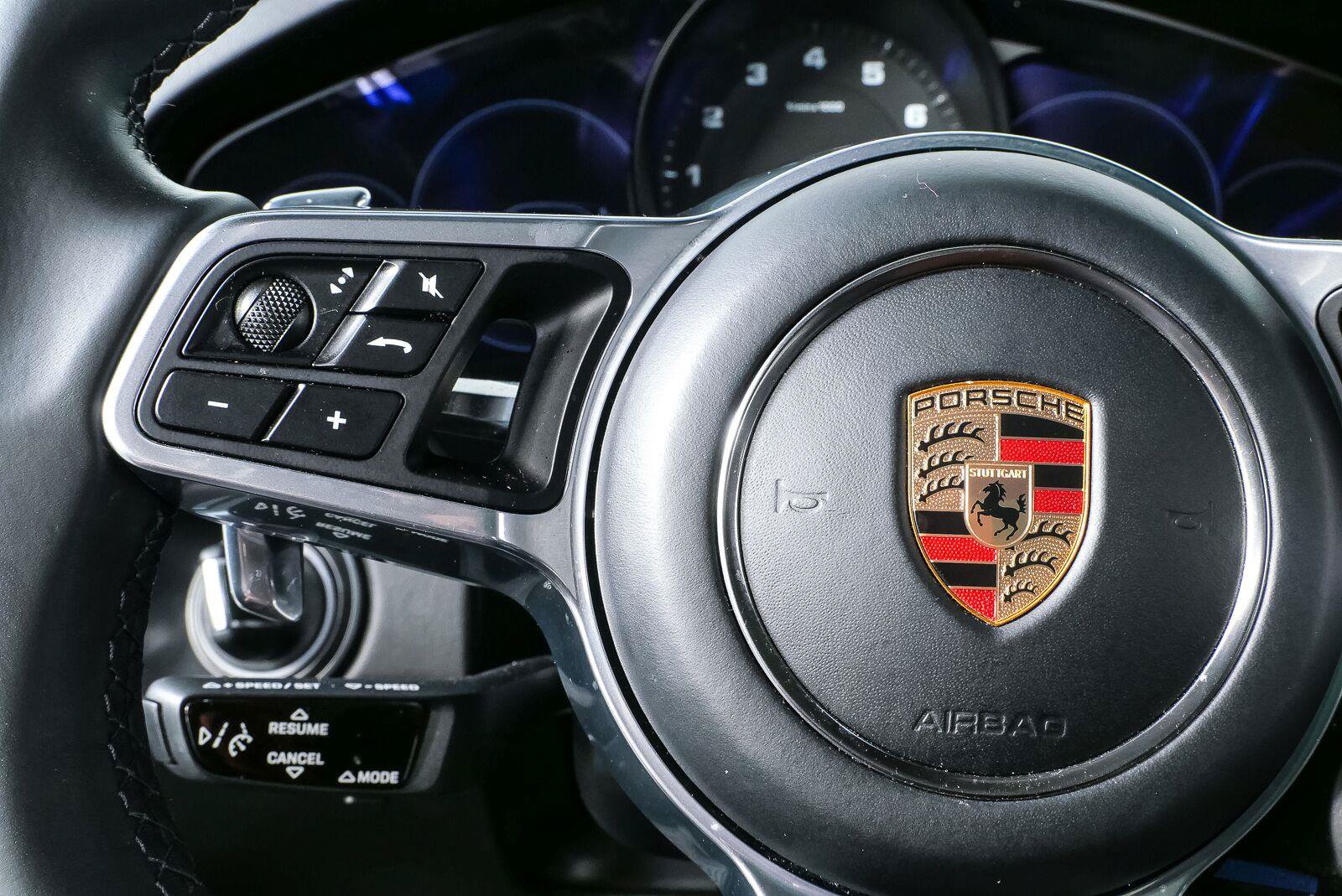 Certified 2023 Porsche Cayenne AWD/4WD image 11