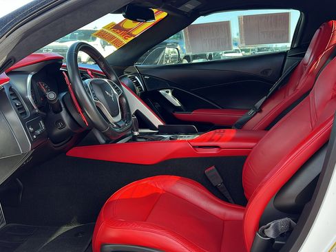 Used 2015 Chevrolet Corvette Z06 w/ 3LZ Preferred Equipment Group RWD image 25