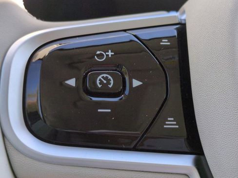 New 2026 Volvo XC60 B5 Ultra w/ Protection Package Premier image 22