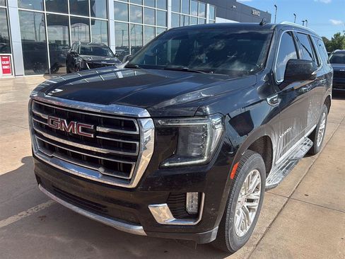 Used 2021 GMC Yukon SLT w/ SLT Luxury Plus Package AWD/4WD image 2