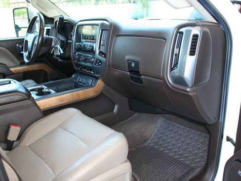 Used 2015 Chevrolet Silverado 2500 LTZ w/ Duramax Plus Package AWD/4WD image 17
