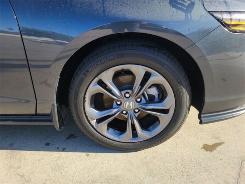 Used 2023 Honda Accord EX image 10