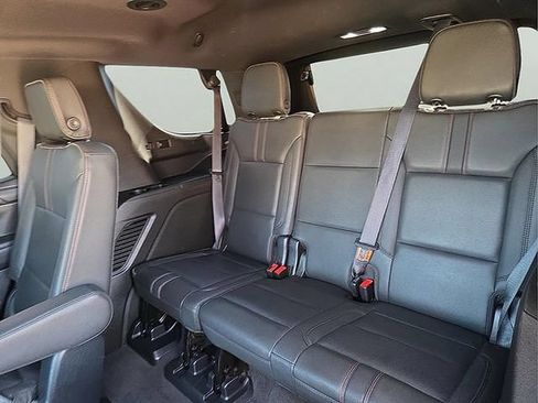 Used 2021 Chevrolet Tahoe RST w/ Luxury Package AWD/4WD image 15
