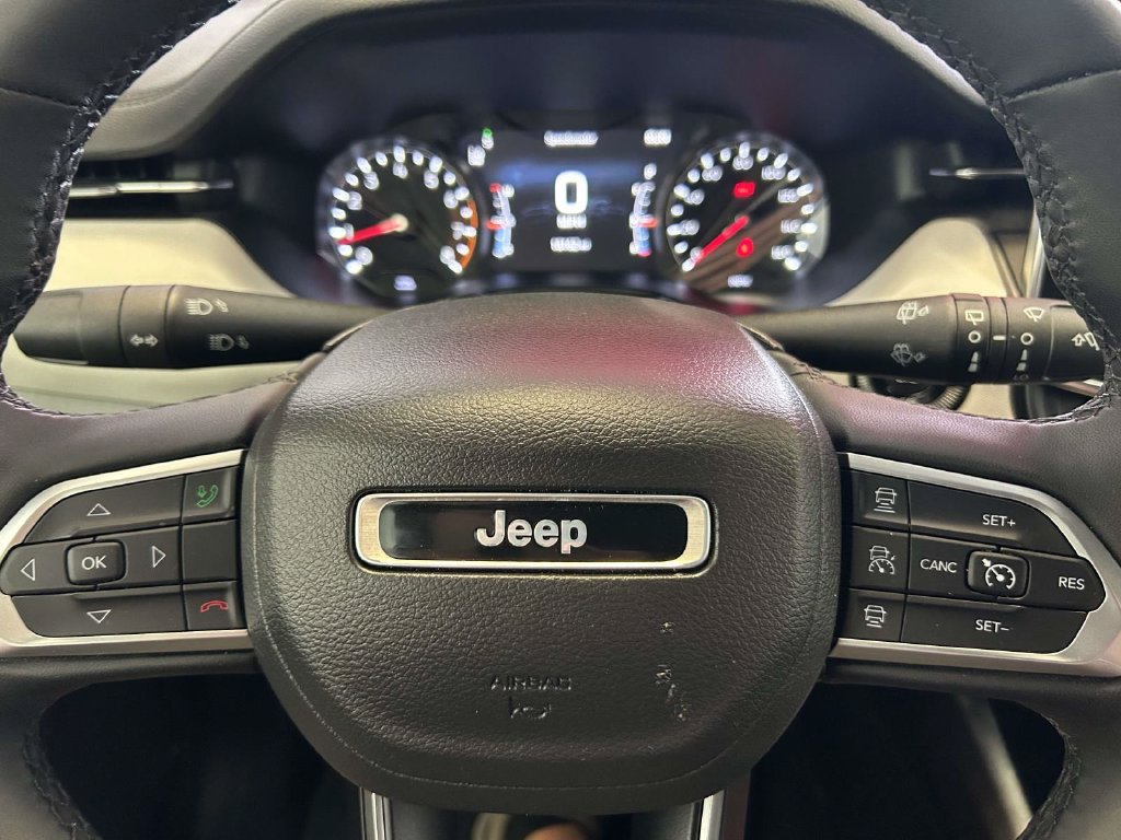 Used 2025 Jeep Compass Limited AWD/4WD image 27