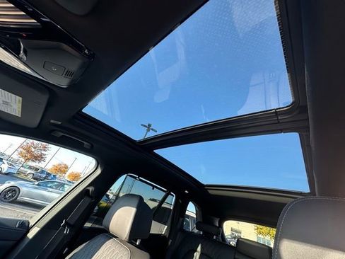 Used 2025 BMW X5 M60i w/ Executive Package image 27