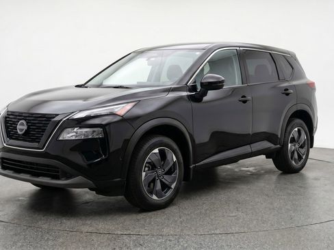 Used 2025 Nissan Rogue SV AWD/4WD image 3
