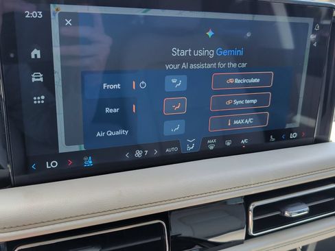 Used 2025 Lincoln Aviator AWD w/ Jet Appearance Package image 23