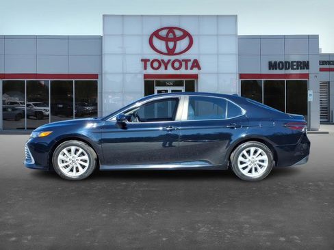 Certified 2022 Toyota Camry LE image 3