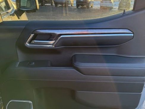 Used 2023 Chevrolet Silverado 1500 LTZ image 17