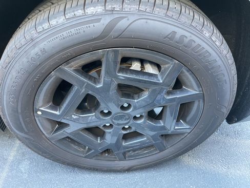 Certified 2026 Kia Carnival SX Prestige FWD image 3