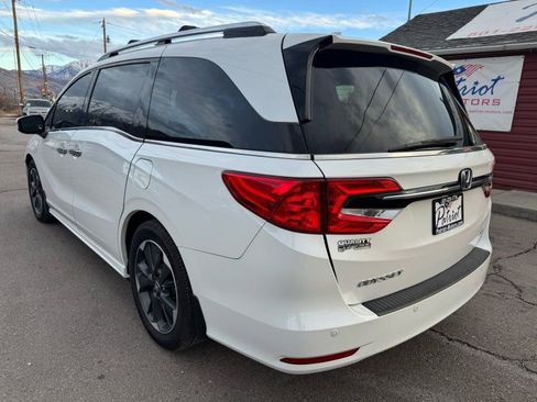 Used 2022 Honda Odyssey Elite image 3