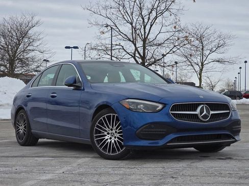 Used 2022 Mercedes-Benz C 300 4MATIC Sedan image 2