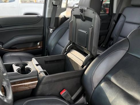 Used 2019 Chevrolet Tahoe LT w/ Luxury Package AWD/4WD image 28