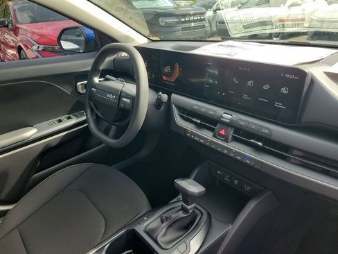 New 2026 Kia K4 LXS image 8