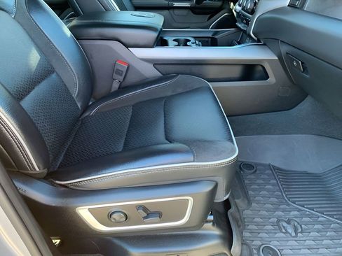 Used 2024 RAM 1500 Laramie image 17